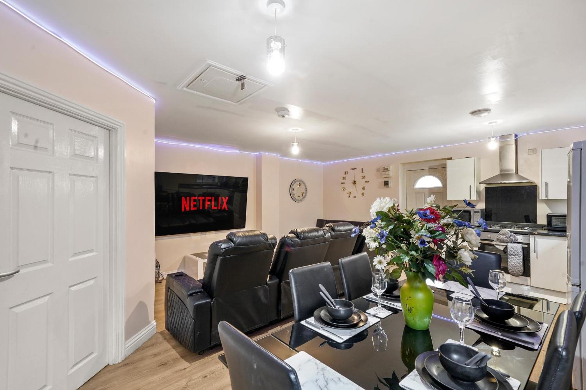 Lt Properties Unique Bungalow Style Spacious One Bedroom Apartment In Luton Town Centre Super Size Round Bed Netflix Exterior foto